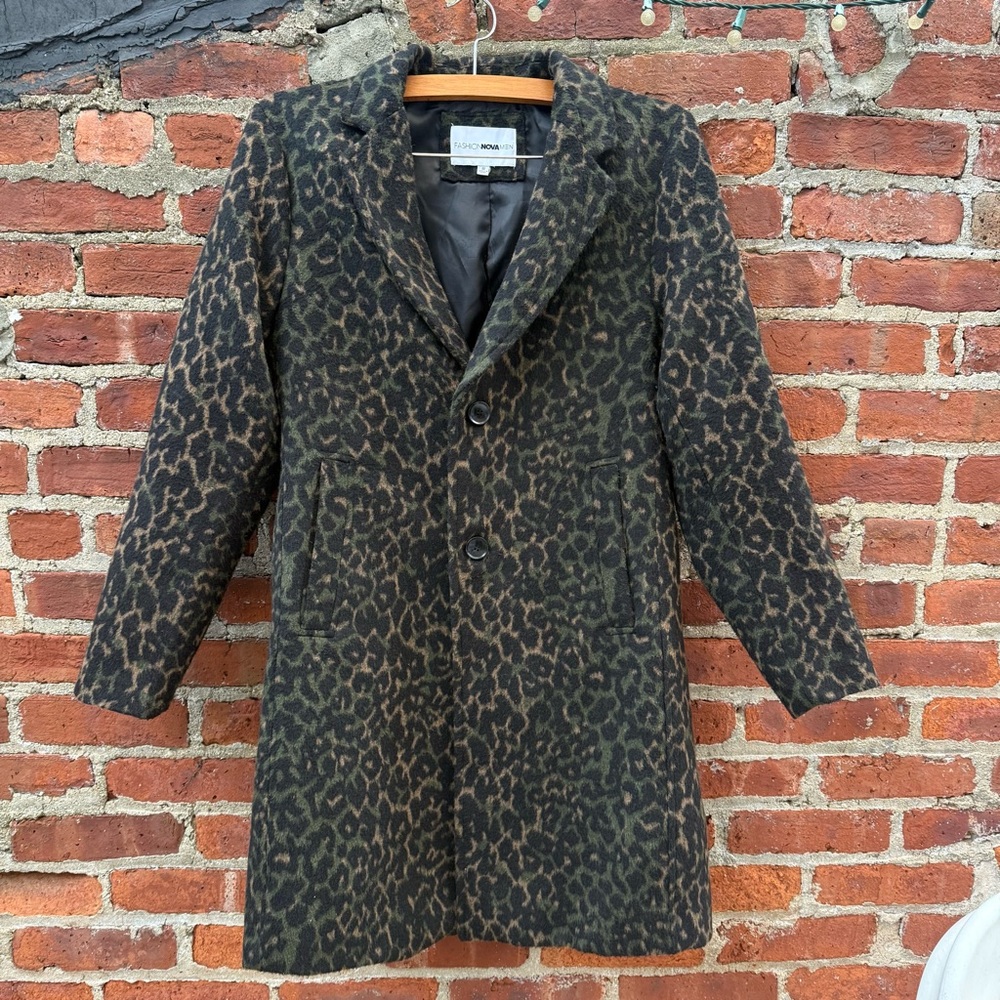 Fashion Nova Men leopards print size S women’s
